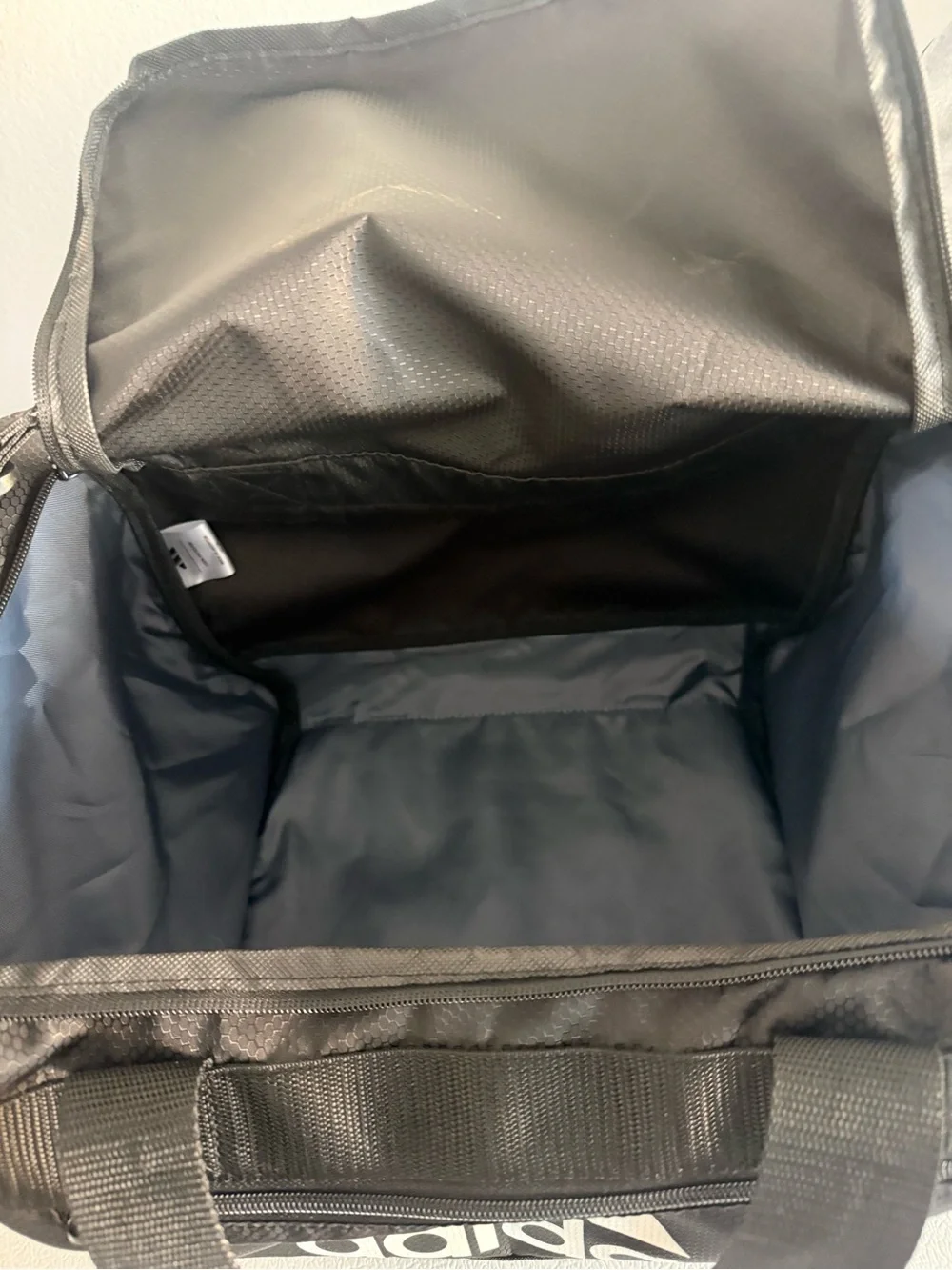 Small duffle bag - like new